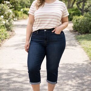 Levi's Dark Blue Boyfriend Jeans Capris